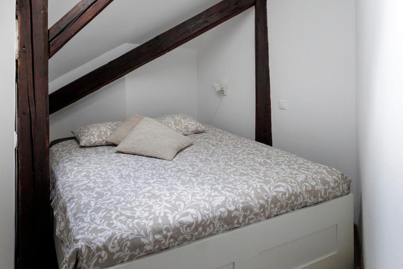Vip Apartment In Old Town With Free Parking Bratislava Luaran gambar