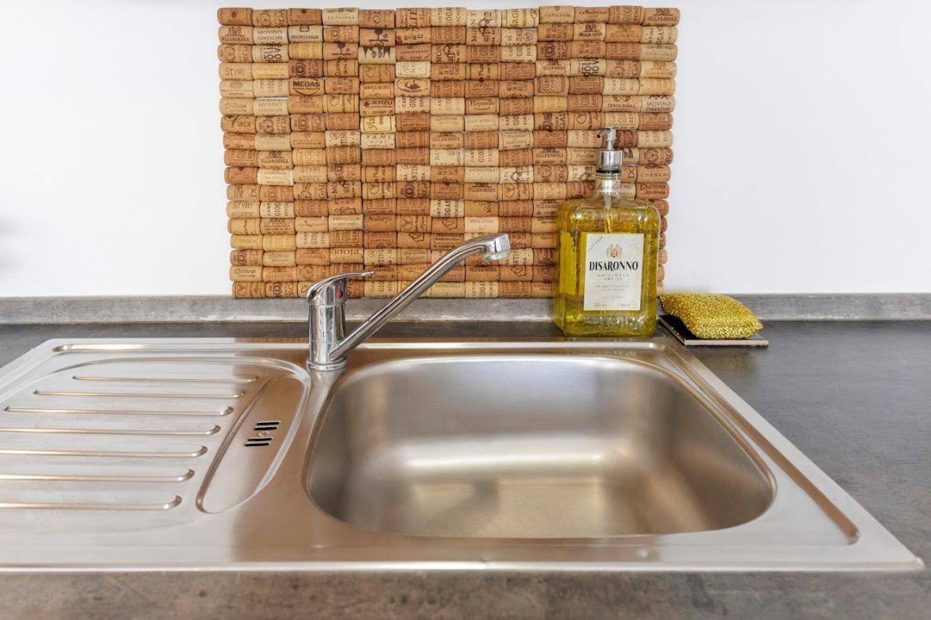 Vip Apartment In Old Town With Free Parking Bratislava Luaran gambar
