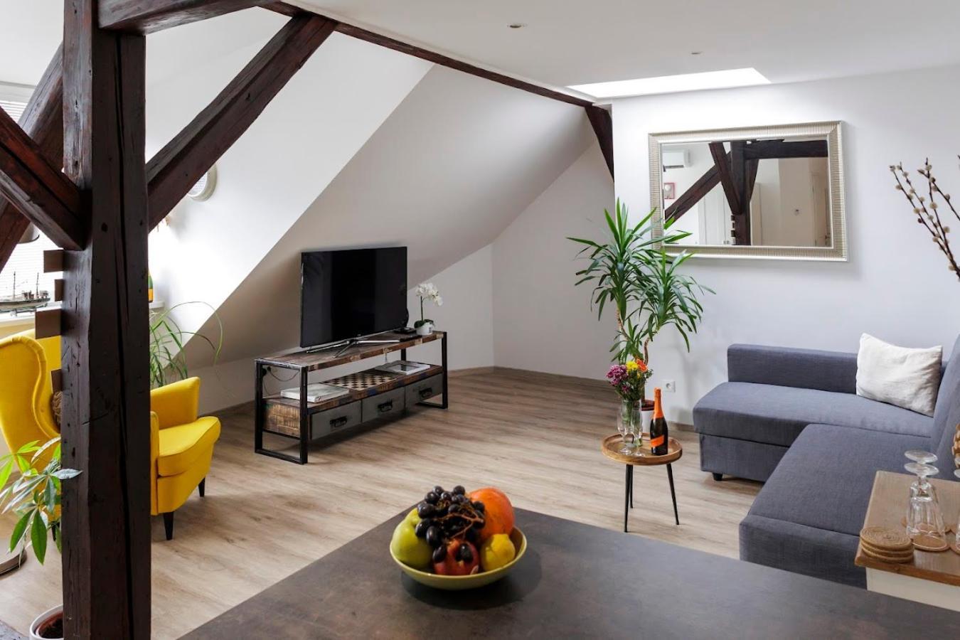 Vip Apartment In Old Town With Free Parking Bratislava Luaran gambar