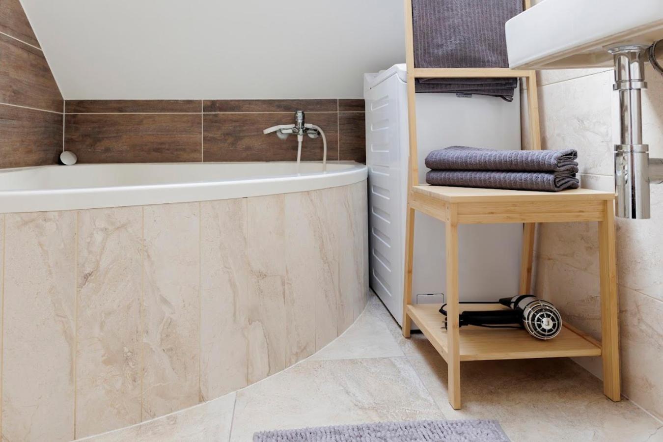 Vip Apartment In Old Town With Free Parking Bratislava Luaran gambar