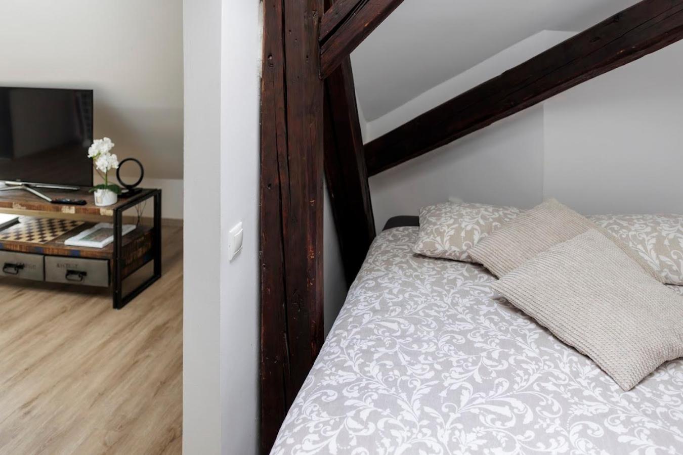 Vip Apartment In Old Town With Free Parking Bratislava Luaran gambar