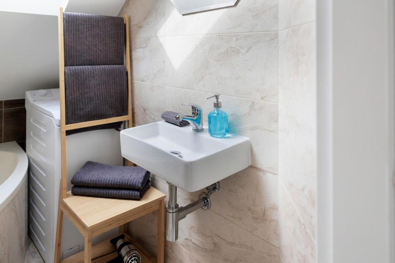 Vip Apartment In Old Town With Free Parking Bratislava Luaran gambar