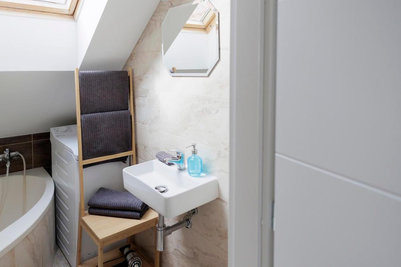 Vip Apartment In Old Town With Free Parking Bratislava Luaran gambar